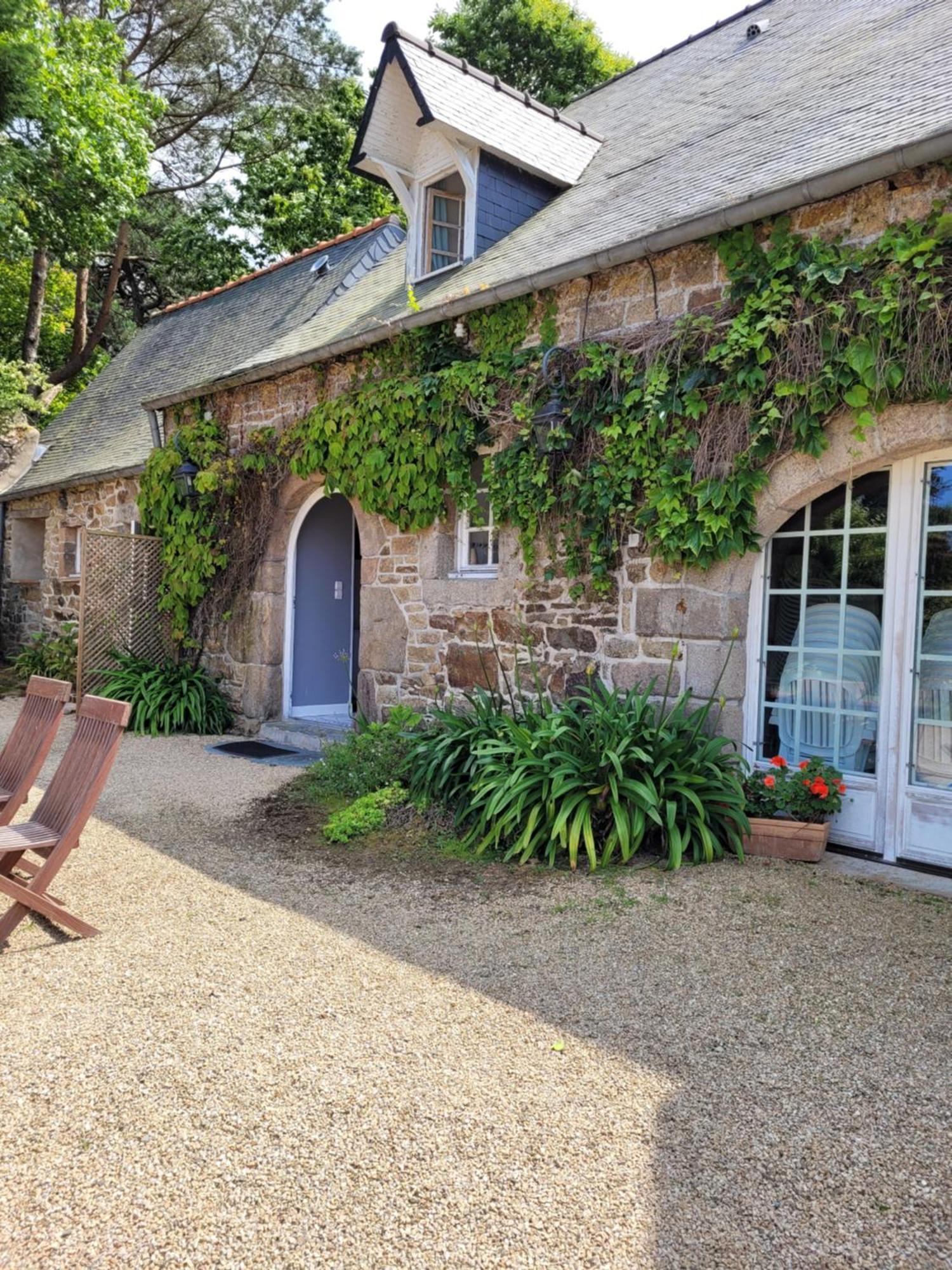 Manoir De Keringant Guest House Saint-Quay-Perros Exterior photo
